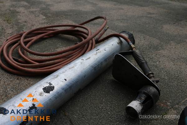 Dakdekker gasbrander en gereedschap voor spoedklus in Drenthe Dakdekker gasbrander en gereedschap voor spoedklus in Drenthe